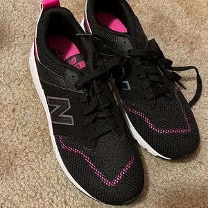 Girls new balance shoes